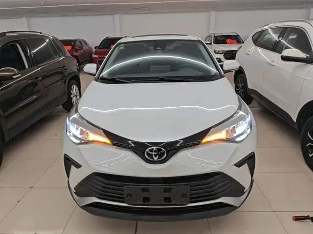 Toyota IZOA — Фото автомобиля 2