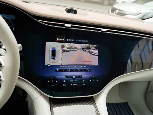 Mercedes-Benz EQS AMG — Фото автомобиля 13
