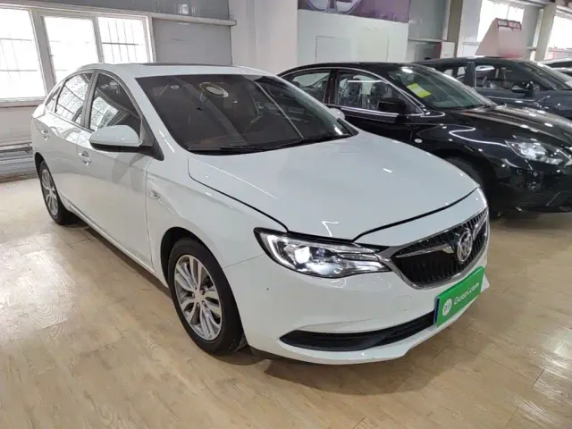 Buick Excelle — Фото автомобиля 3