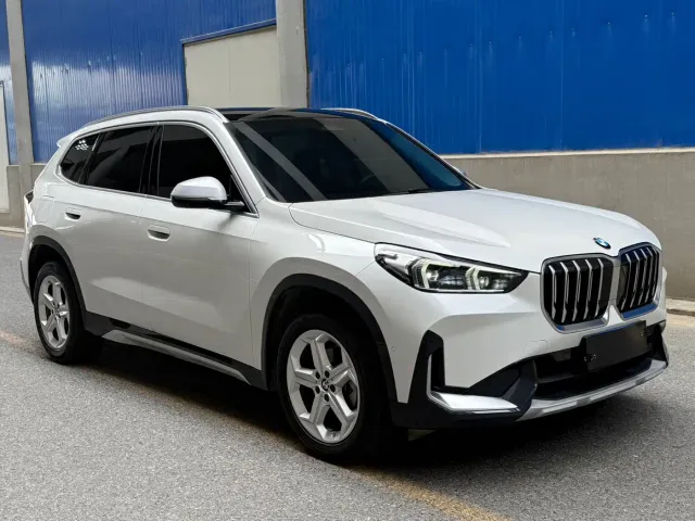 BMW X1 — Фото автомобиля 3