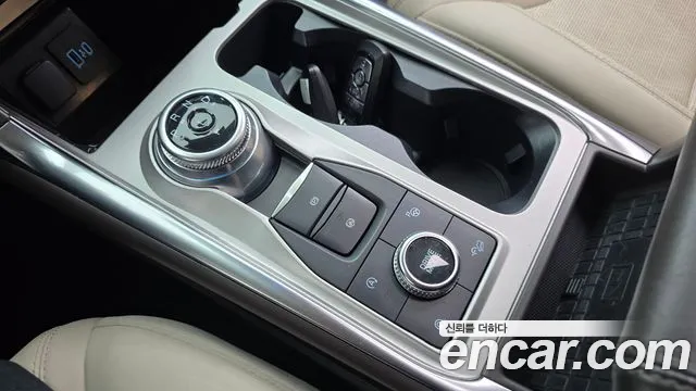Ford Explorer Explorer 6 поколение 3.0 Platinum 4WD — Фото автомобиля 8