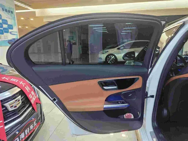 Mercedes-Benz C-Class — Фото автомобиля 16
