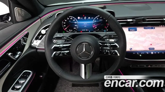 Mercedes-Benz E-Class — Фото автомобиля 12