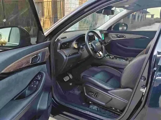 Skyworth Auto Skyworth HT-i — Фото автомобиля 8