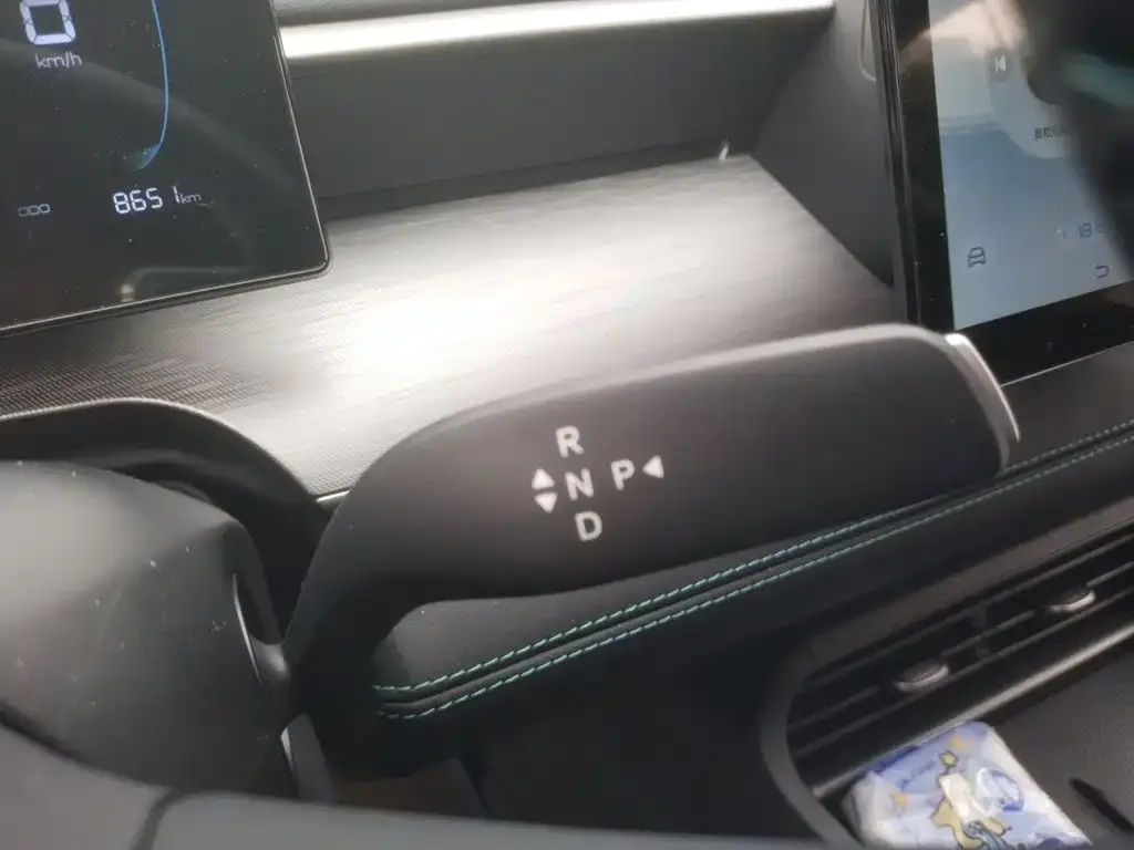 BYD Hai Bao 05 DM-i 2026 DM-i 128KM Luxury — Фото автомобиля 16