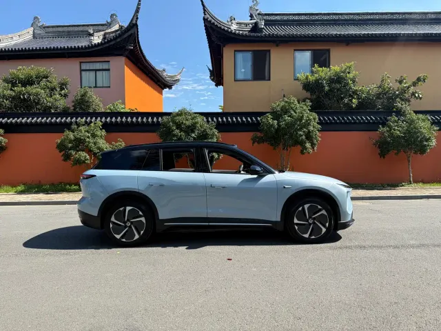 Nio ES6 — Фото автомобиля 4