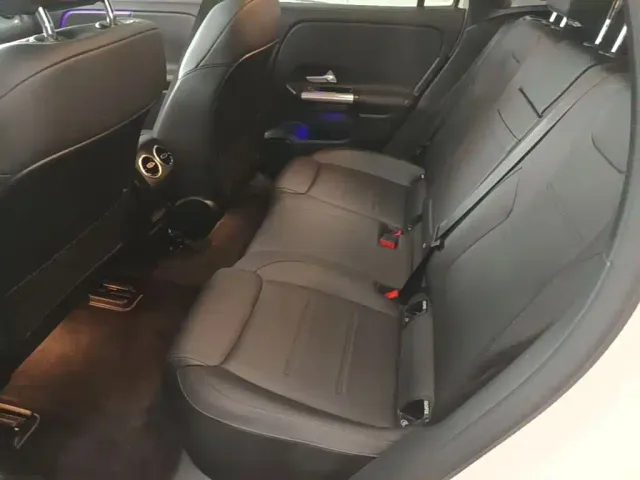 Mercedes-Benz EQA — Фото автомобиля 16