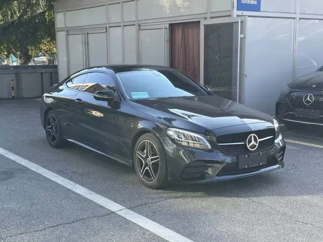 Mercedes-Benz C-Class — Фото автомобиля 3