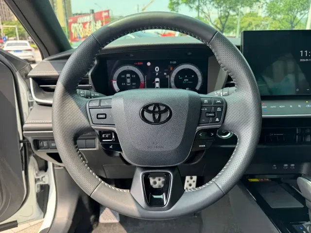 Toyota Camry — Фото автомобиля 19