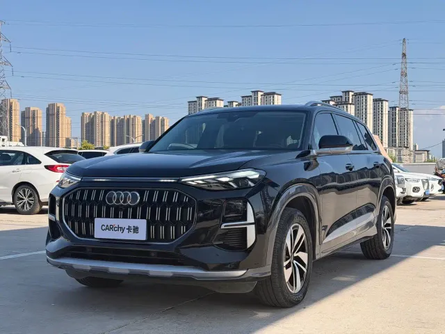 Фотография автомобиля — Audi Q6