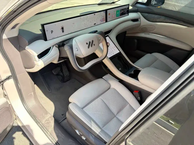 IM Motors LS6 — Фото автомобиля 5