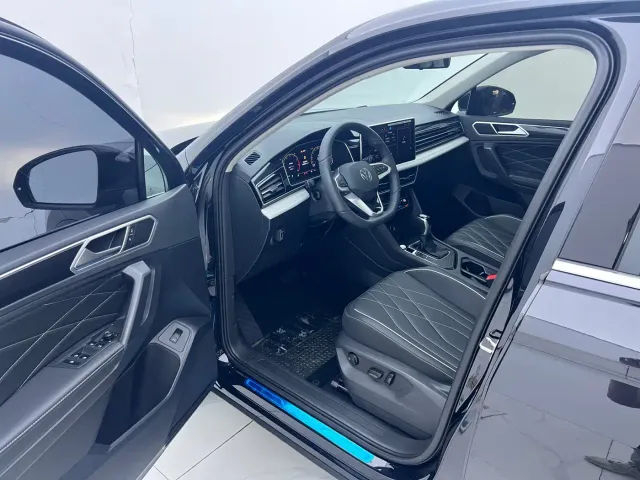 Volkswagen Tiguan L — Фото автомобиля 5