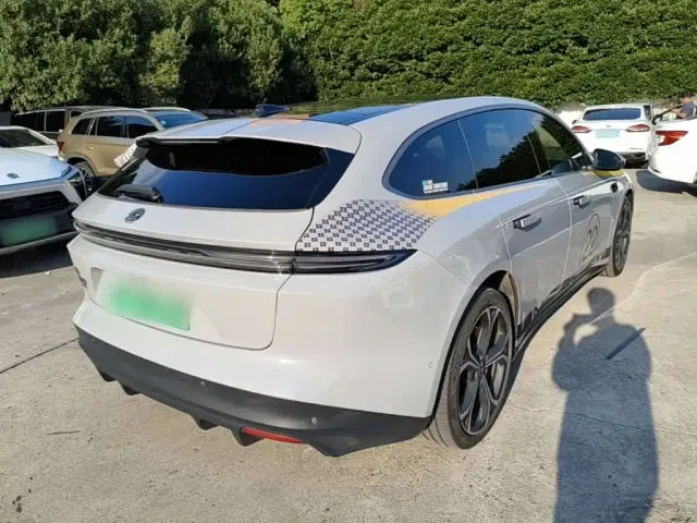 Nio ET5 Touring — Фото автомобиля 6