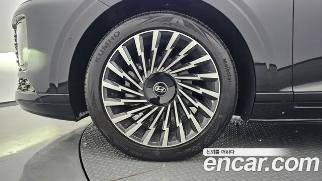 Hyundai Grandeur GN7 — Фото автомобиля 5