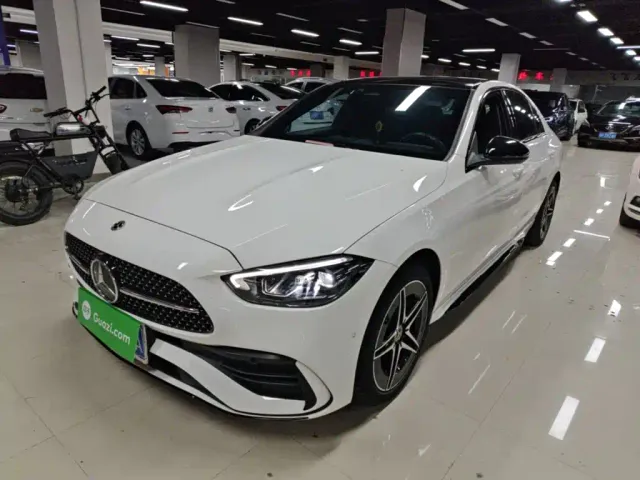 Фотография автомобиля — Mercedes-Benz C-Class