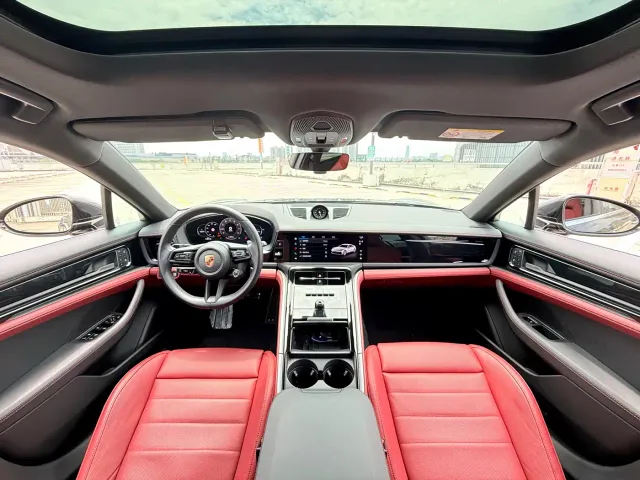 Porsche Panamera — Фото автомобиля 8