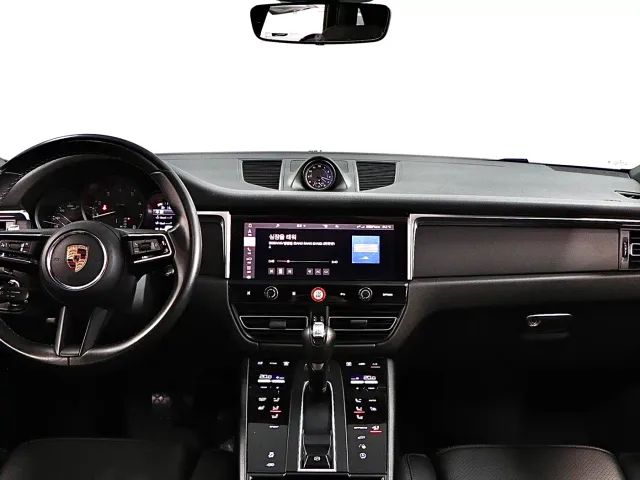 Porsche Macan — Фото автомобиля 20