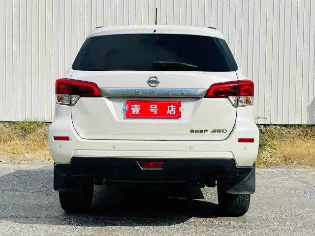 Nissan Terra — Фото автомобиля 5