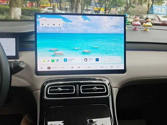 Geely Boyue L — Фото автомобиля 12