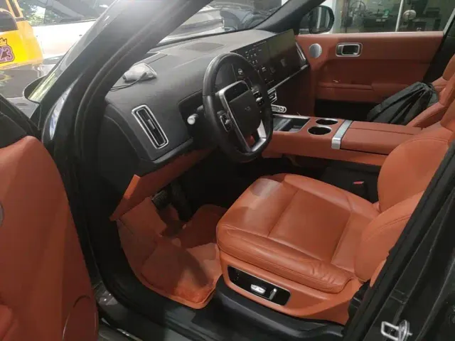 Li Auto L9 — Фото автомобиля 14