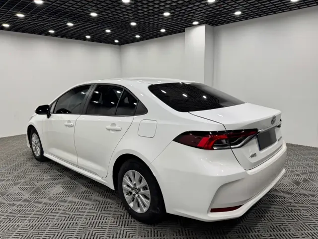 Toyota Corolla — Фото автомобиля 9