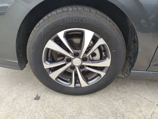 Changan Eado — Фото автомобиля 22