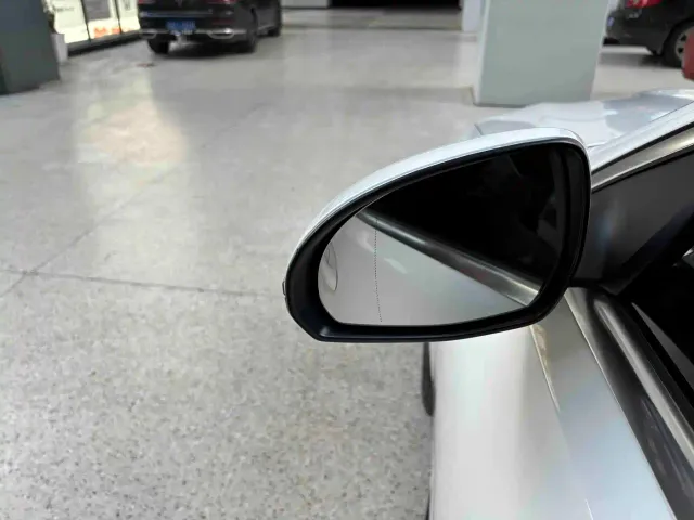 Mercedes-Benz C-Class — Фото автомобиля 14