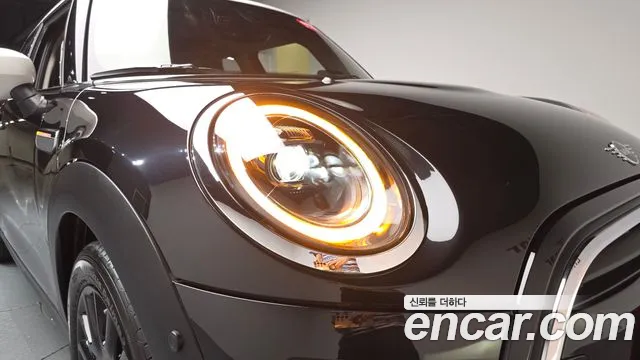 Mini Cooper Cooper 5 дверей Classic — Фото автомобиля 21