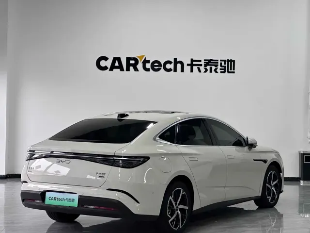 BYD Seal 07 DM-i — Фото автомобиля 11