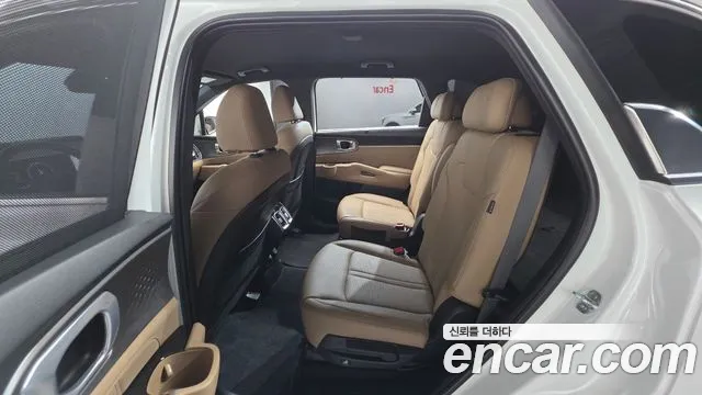 Kia Sorento Новый Sorento 4 поколение Бензин 2.5T 2WD — Фото автомобиля 16