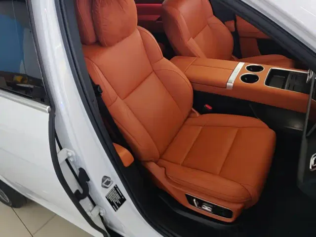Li Auto L7 — Фото автомобиля 24