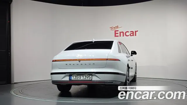 Hyundai Grandeur — Фото автомобиля 4