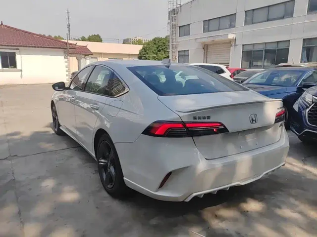 Honda Inspire — Фото автомобиля 4