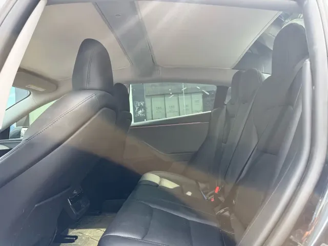 Tesla Model 3 — Фото автомобиля 7