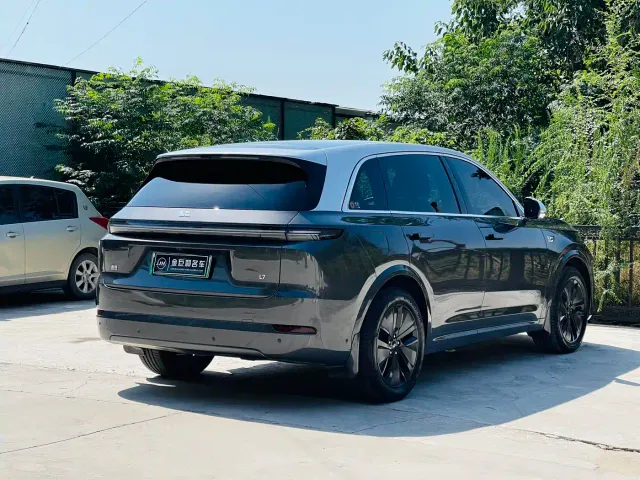 Li Auto L7 — Фото автомобиля 20