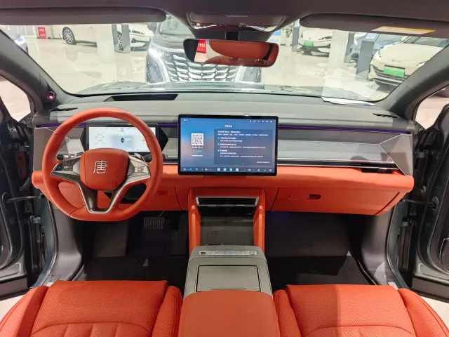 BYD Tang L — Фото автомобиля 6