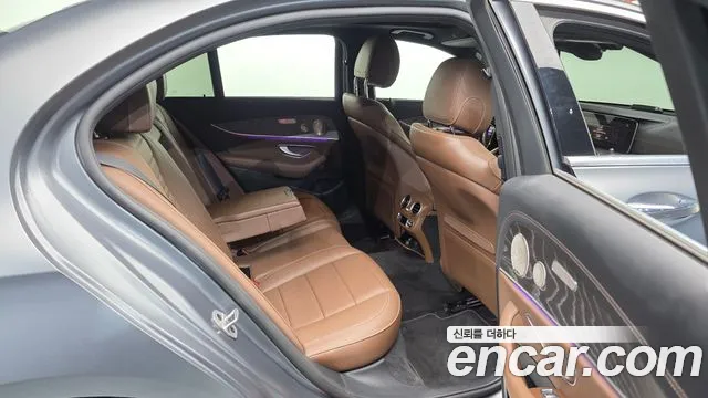Mercedes-Benz E-Class W213 — Фото автомобиля 12