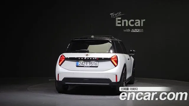 Mini Cooper — Фото автомобиля 4