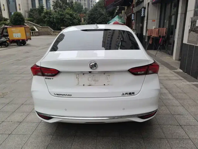 Buick Verano — Фото автомобиля 5