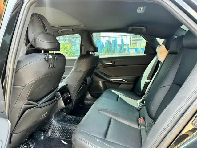 Toyota Avalon — Фото автомобиля 8