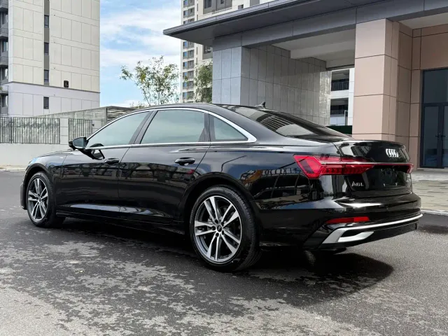 Audi A6L — Фото автомобиля 13