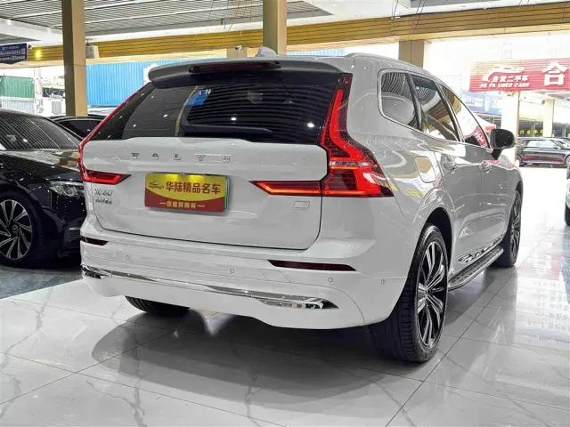 Volvo XC60 — Фото автомобиля 6