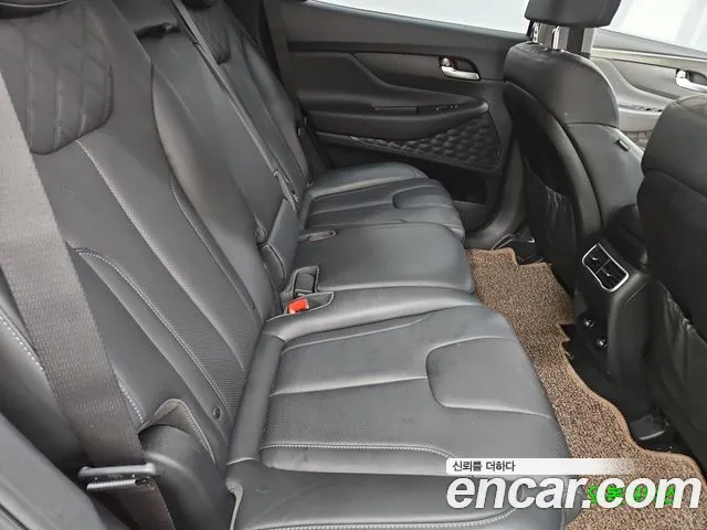 Hyundai Santafe — Фото автомобиля 15