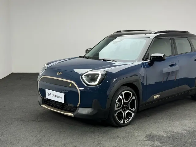 MINI Electric MINI ACEMAN — Фото автомобиля 5