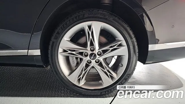Genesis G90 RS4 — Фото автомобиля 5