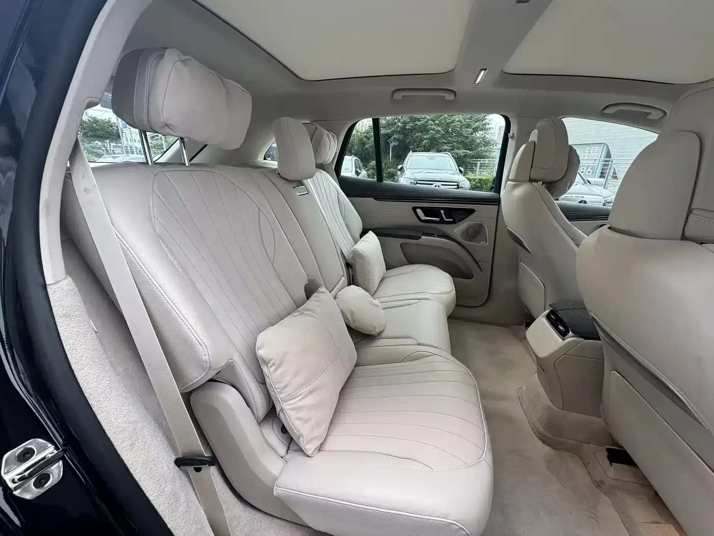 Mercedes-Benz Mercedes-Benz EQS SUV 2025 Model 500 4MATIC — Фото автомобиля 14