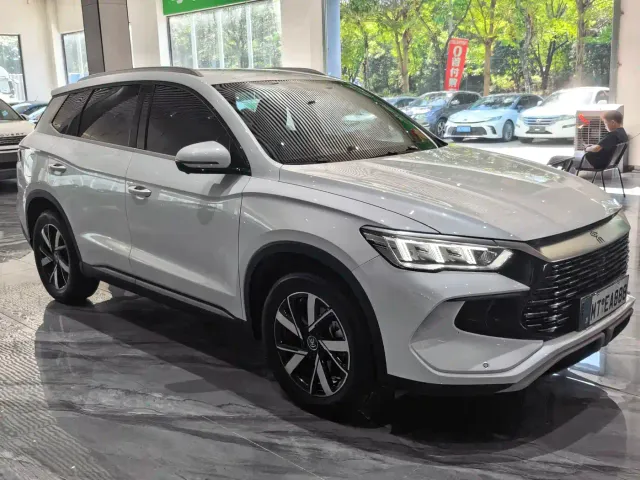 BYD Song Pro — Фото автомобиля 3