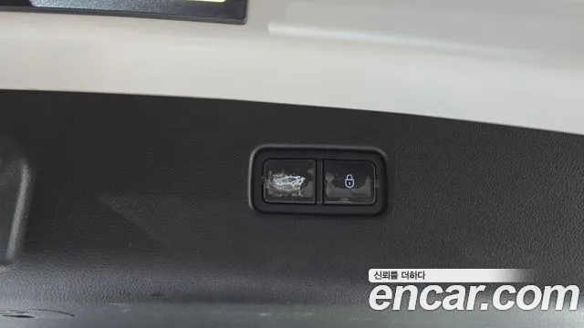 Genesis GV70 2.5T Бензин AWD — Фото автомобиля 15