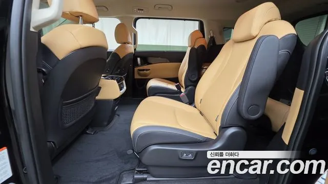 Kia Carnival Generation 4 — Фото автомобиля 17