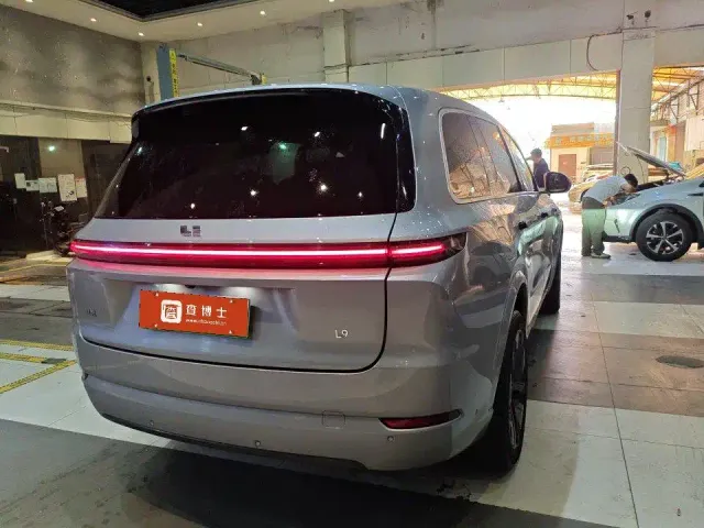 Li Auto L9 — Фото автомобиля 7